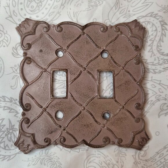 Touch of Class Light Switch Cover Set - Picture 4 of 6